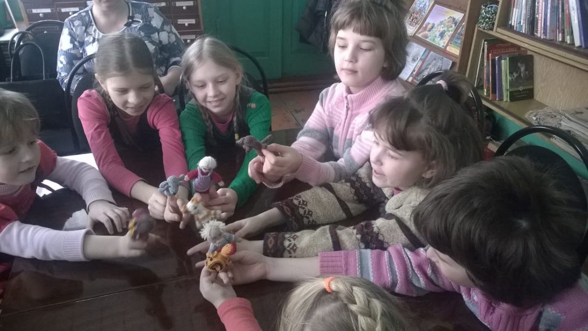 Кукольный театр в детской библиотеке