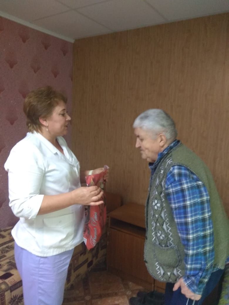 Поздравление получателей социальных услуг ГБСУСОССЗН РМ «Заречный дом-интернат для престарелых и инвалидов» с Международным днем пожилого человека