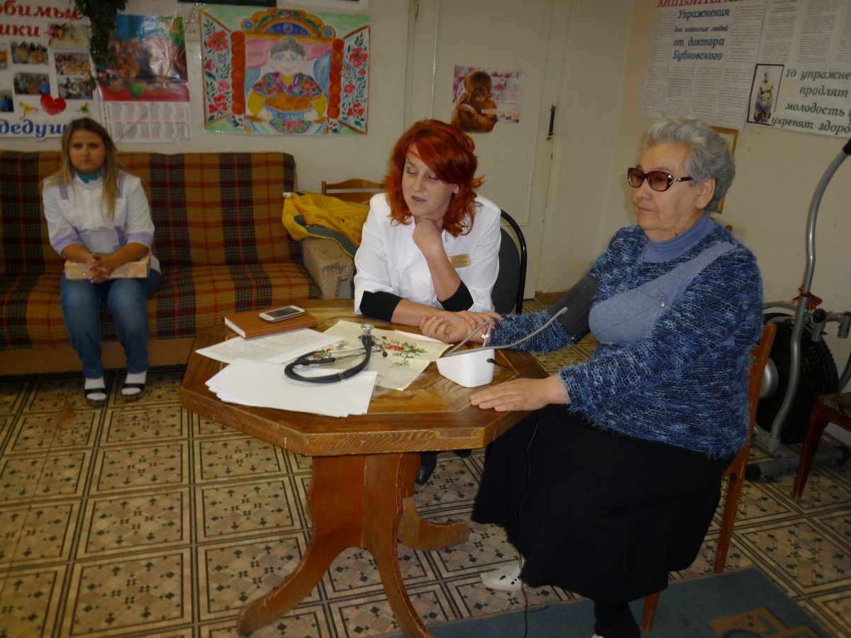 Открытие месячника пожилых людей  в отделении дневного пребывания пенсионеров и инвалидов