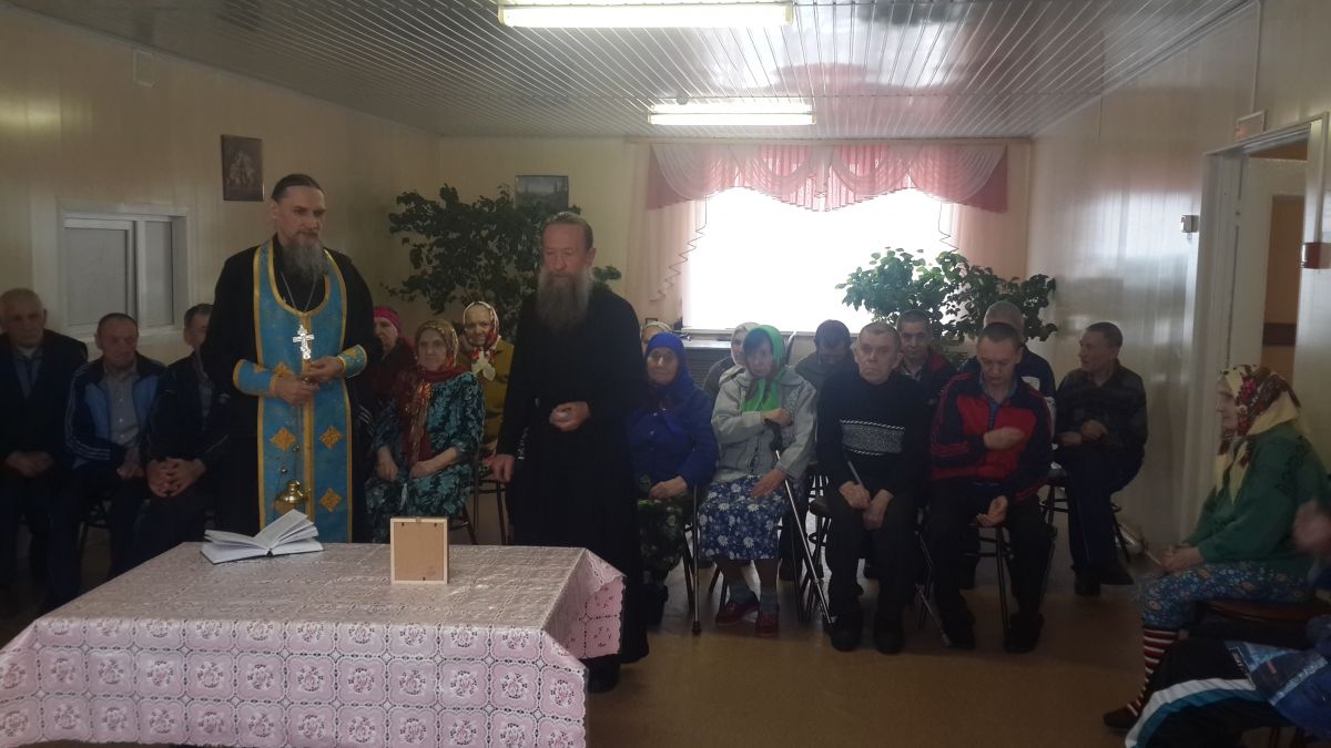 Причастие в ГБСУ СОССЗН РМ «Старошайговский дом-интернат для престарелых и инвалидов»