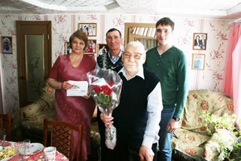 Труженику тыла А.Е. Серову исполнилось 90 лет