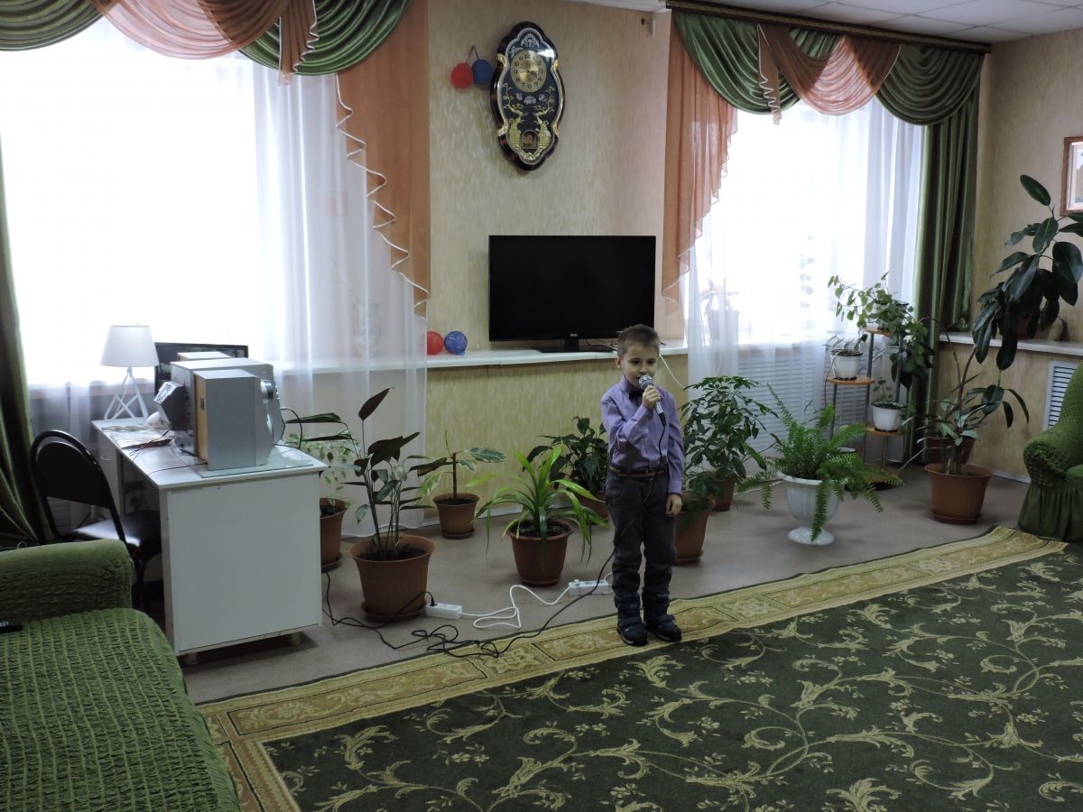 Встреча с  библиотекарем в Новочадовском филиале ГБСУСОССЗН РМ «Заречный дом-интернат для престарелых и инвалидов»