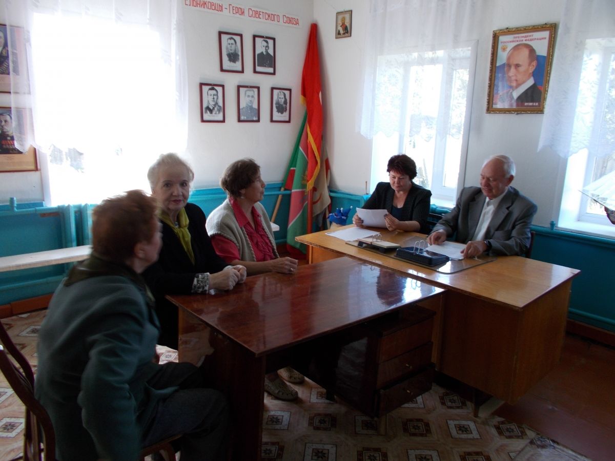 Встреча с активом Совета ветеранов войны и труда Ельниковского муниципального района.