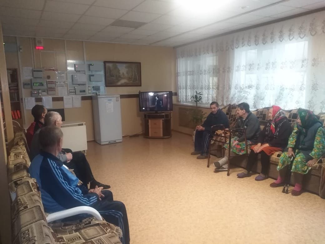 Кинотерапия в Старошайговском филиале ГБСУСОССЗН РМ «Заречный дом-интернат для престарелых и инвалидов»