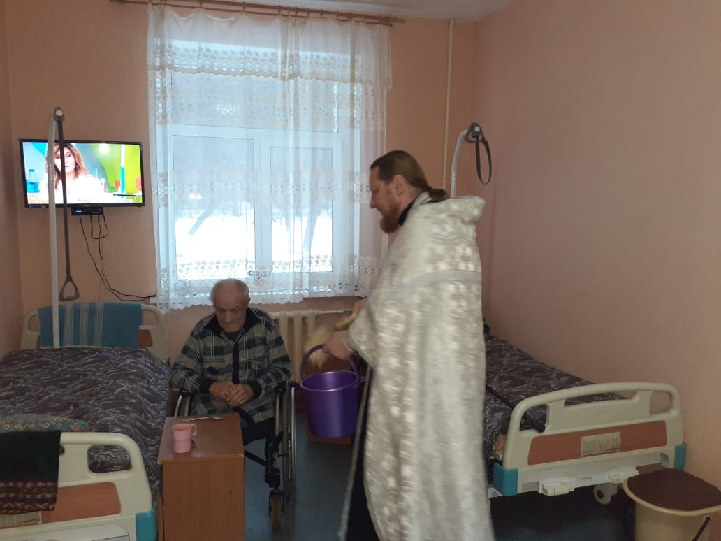 Получатели социальных услуг Большеберезниковского дома-интерната для престарелых и инвалидов отпраздновали Крещение Господне