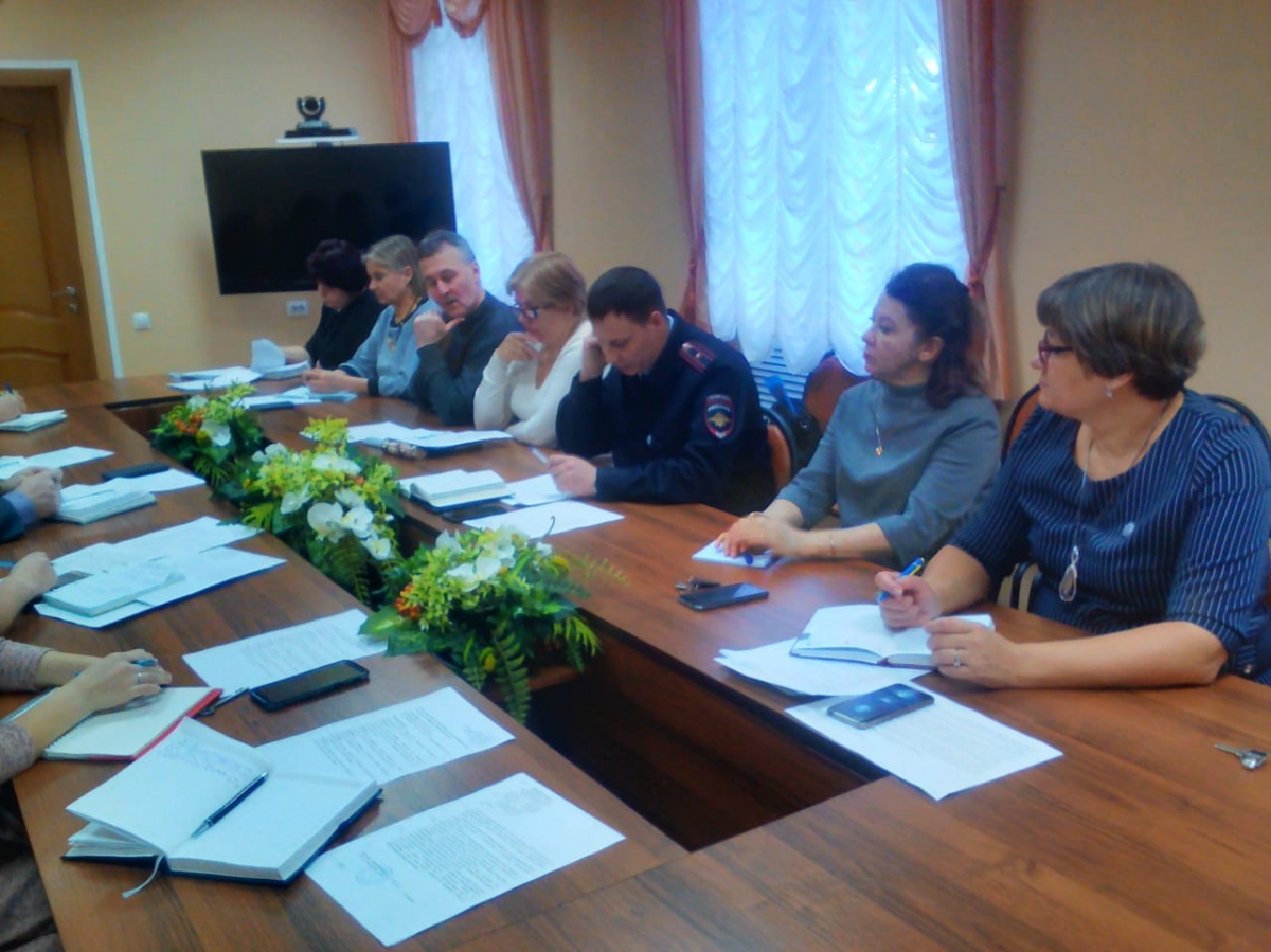 Расширенное заседание Комиссии по делам несовершеннолетних и защите их прав Ельниковского муниципального  района