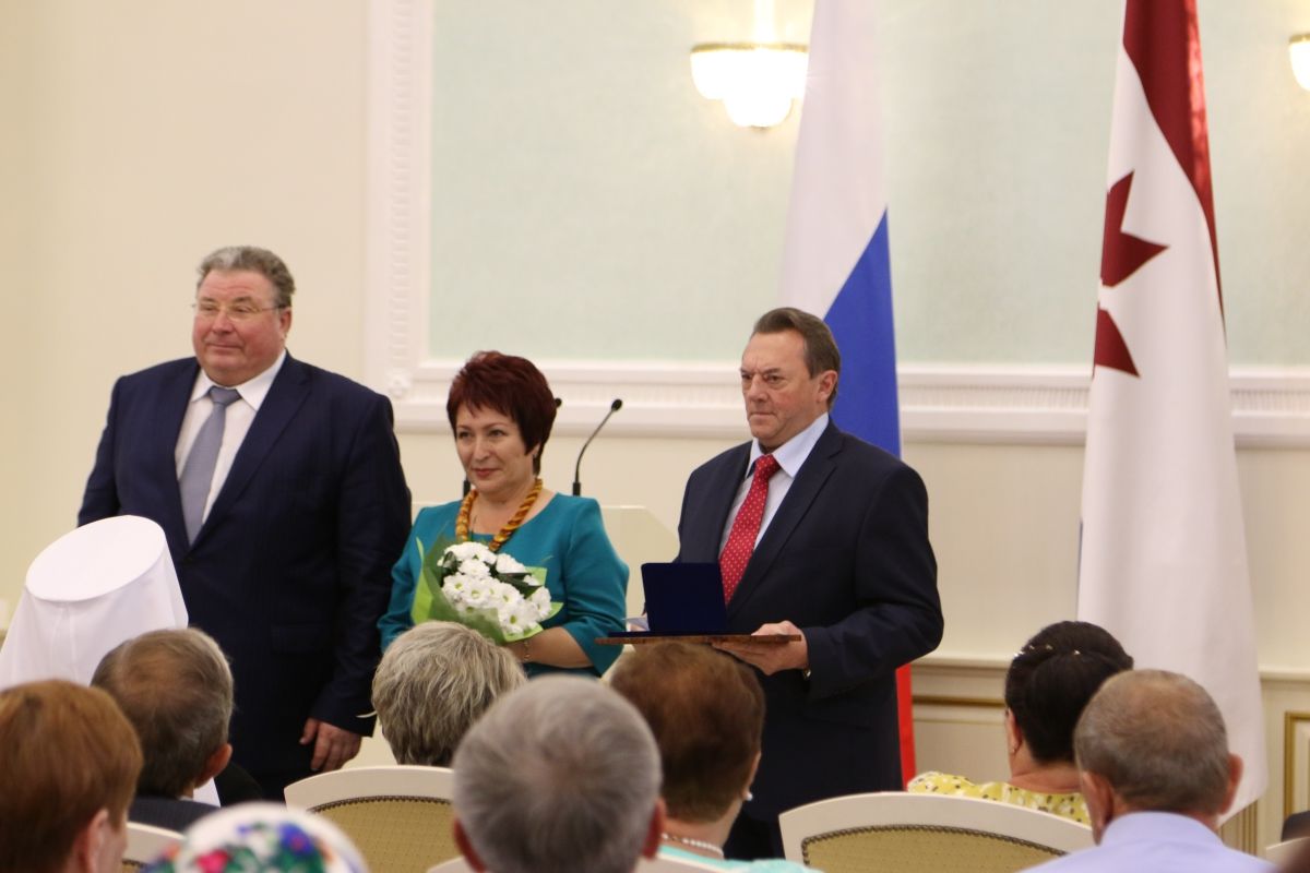 В Мордовии торжественно и с почестями отметили Всероссийский день семьи, любви и верности.