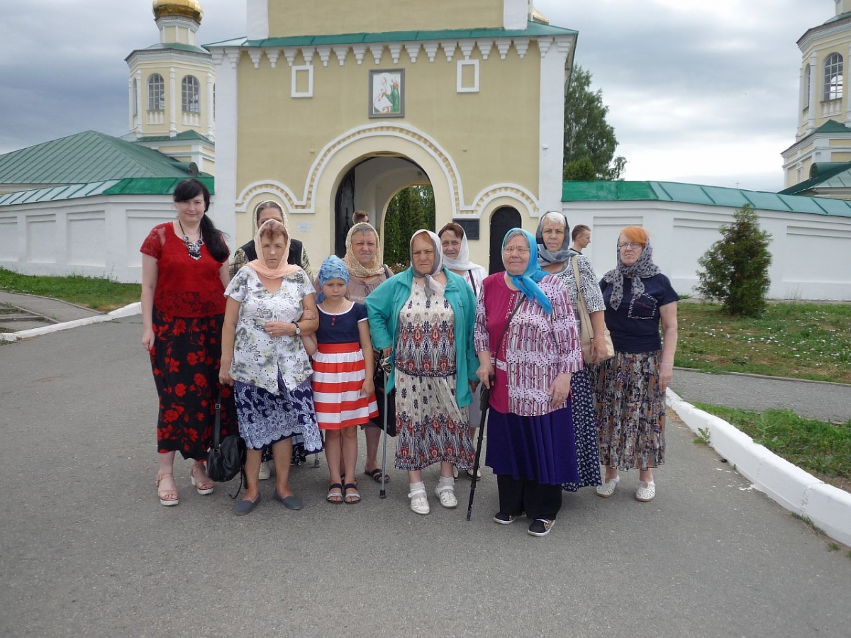 Странствование в мир религиозной культуры: поездка в Макаровский Иоанно-Богословский монастырь