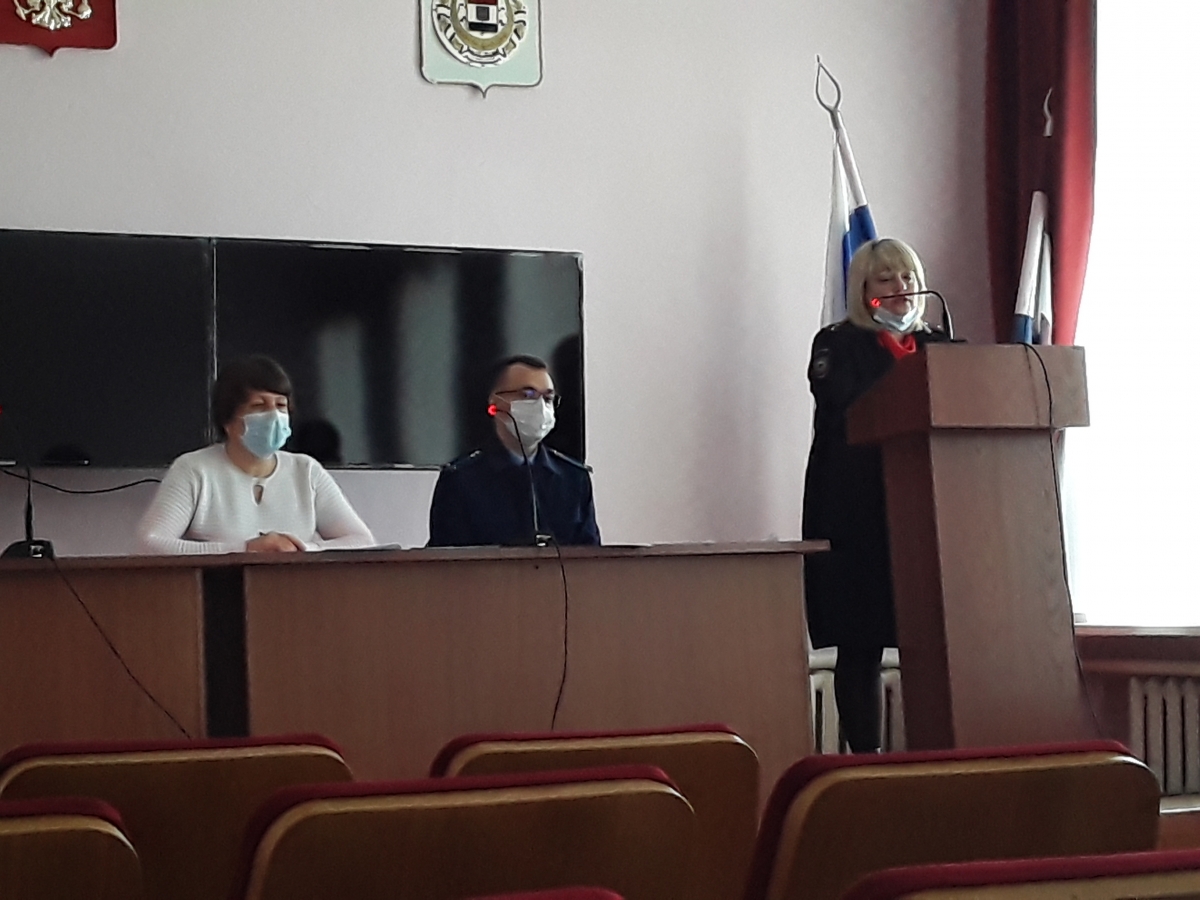 Состоялось очередное расширенное заседание Комиссии по делам несовершеннолетних и защите их прав в Большеберезниковском муниципальном районе