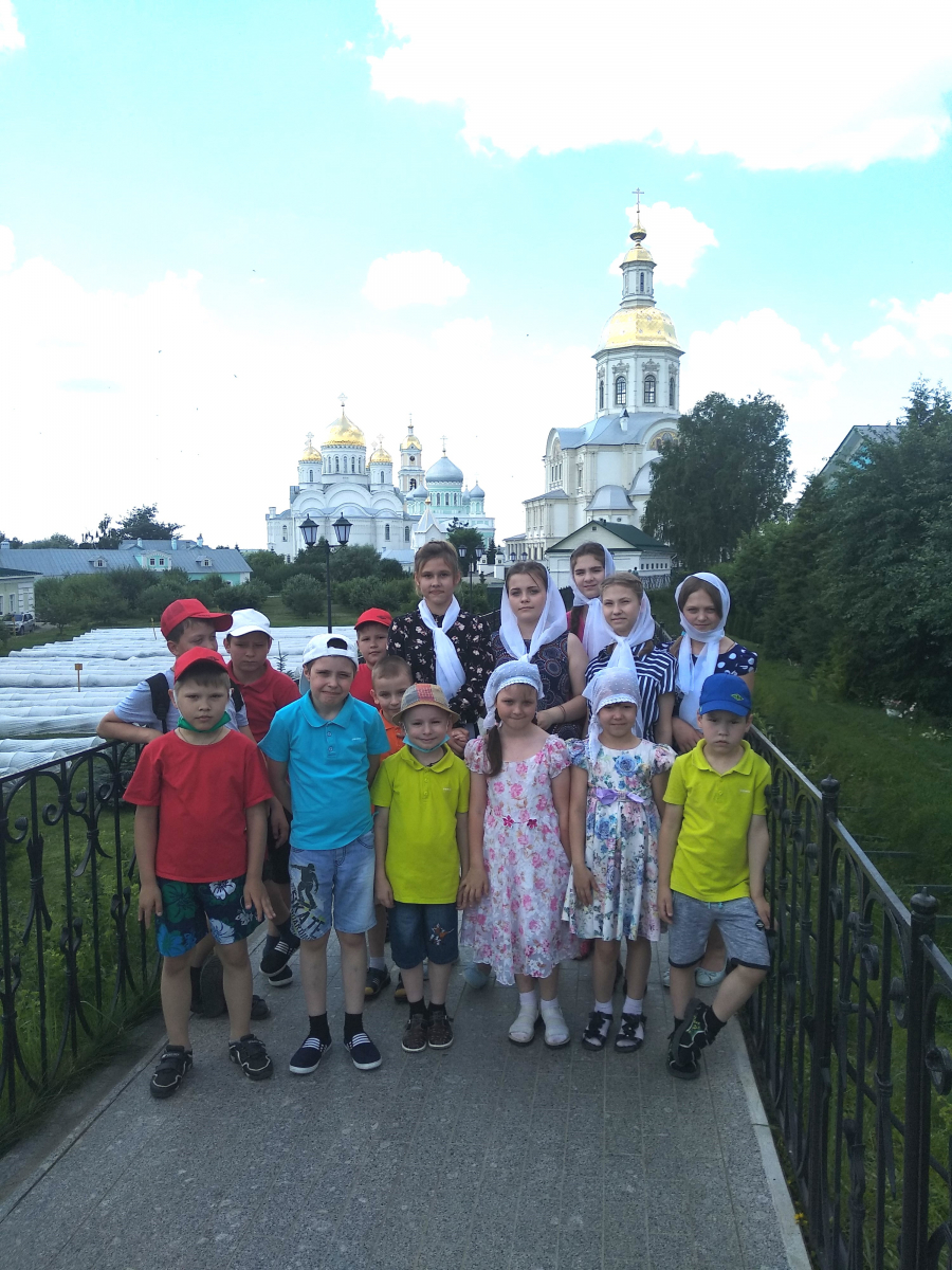 Воспитанники детского приюта «Надежда» посетили Дивеево