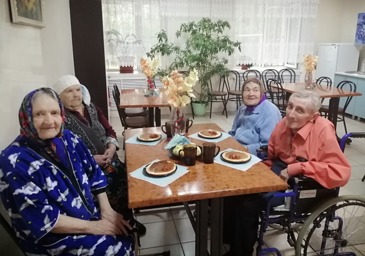Праздник «Яблочный Спас» в ГБСУСОССЗН РМ «Заречный дом – интернат для престарелых и инвалидов»