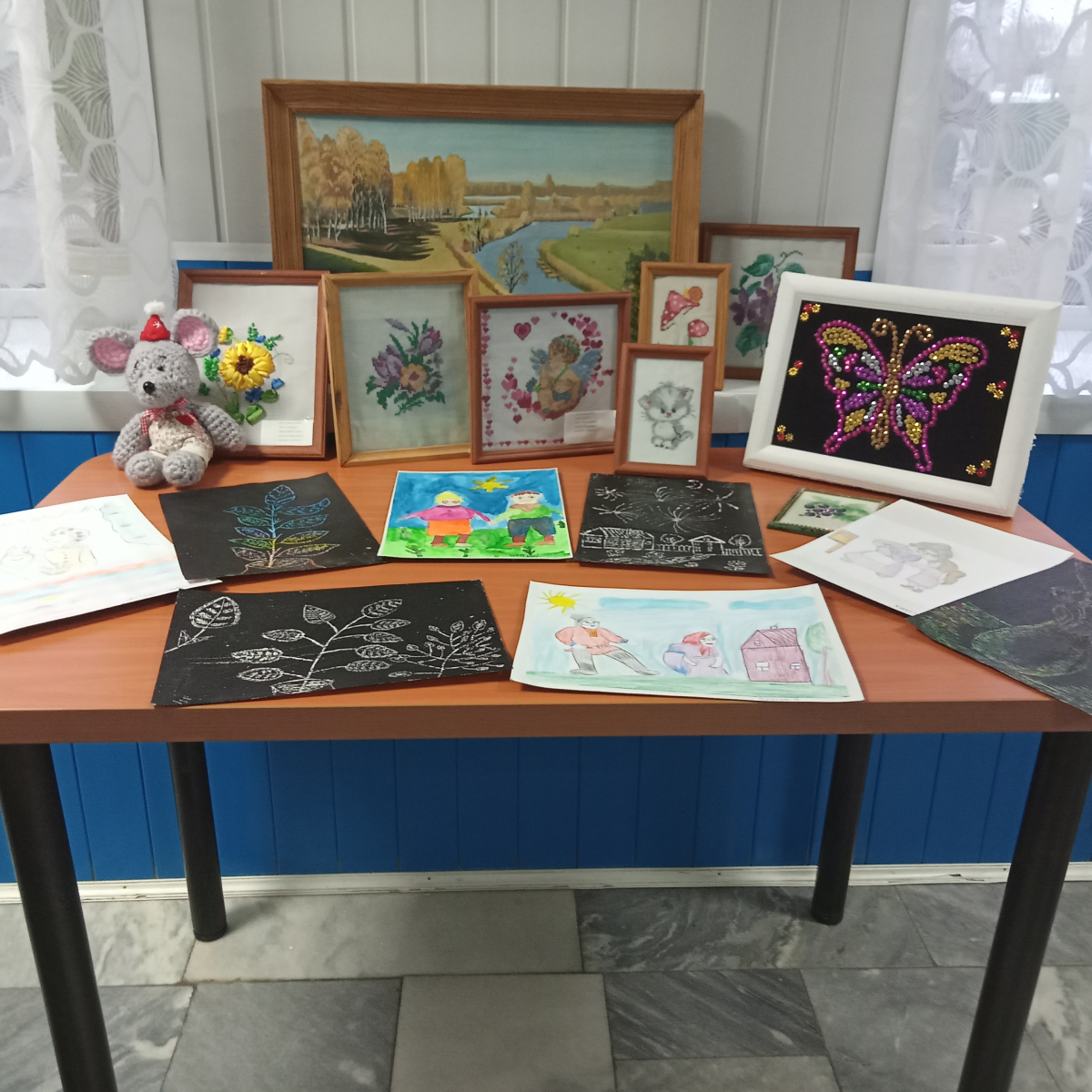 Выставка творческих работ учащихся