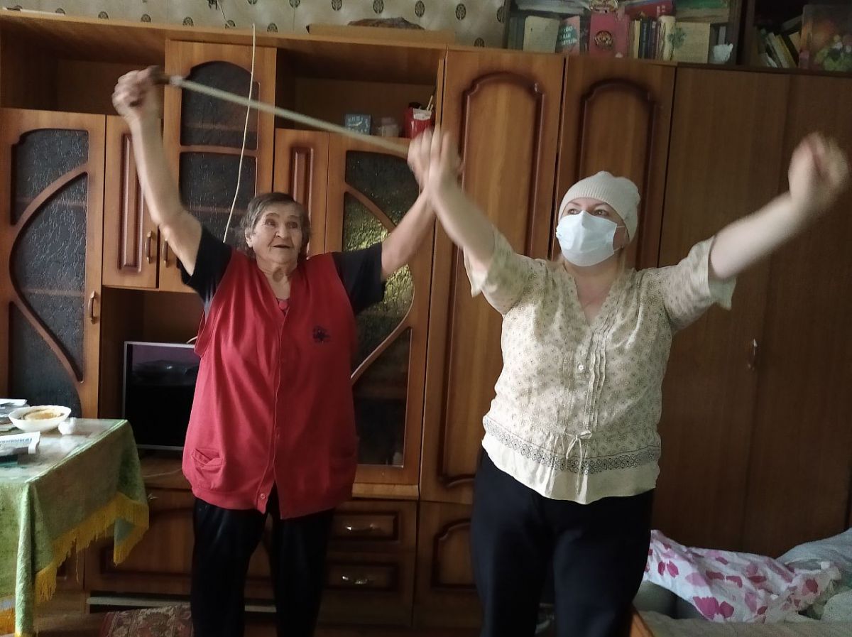 «Домашнее задание для пенсионеров»: занятия физической культурой на дому