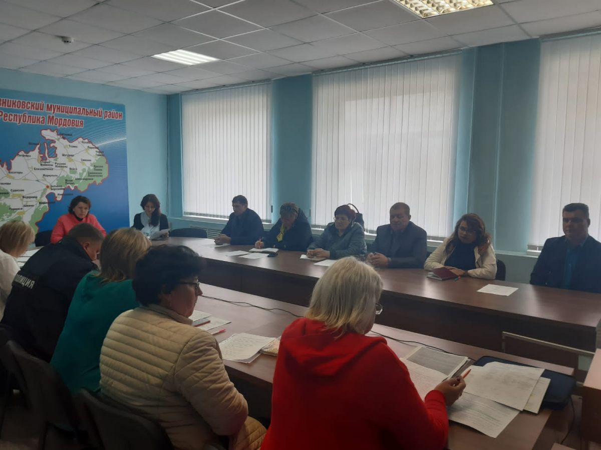 Заседание комиссии по делам несовершеннолетних и защите их прав Большеберезниковского муниципального района по вопросу летней занятости несовершеннолетних