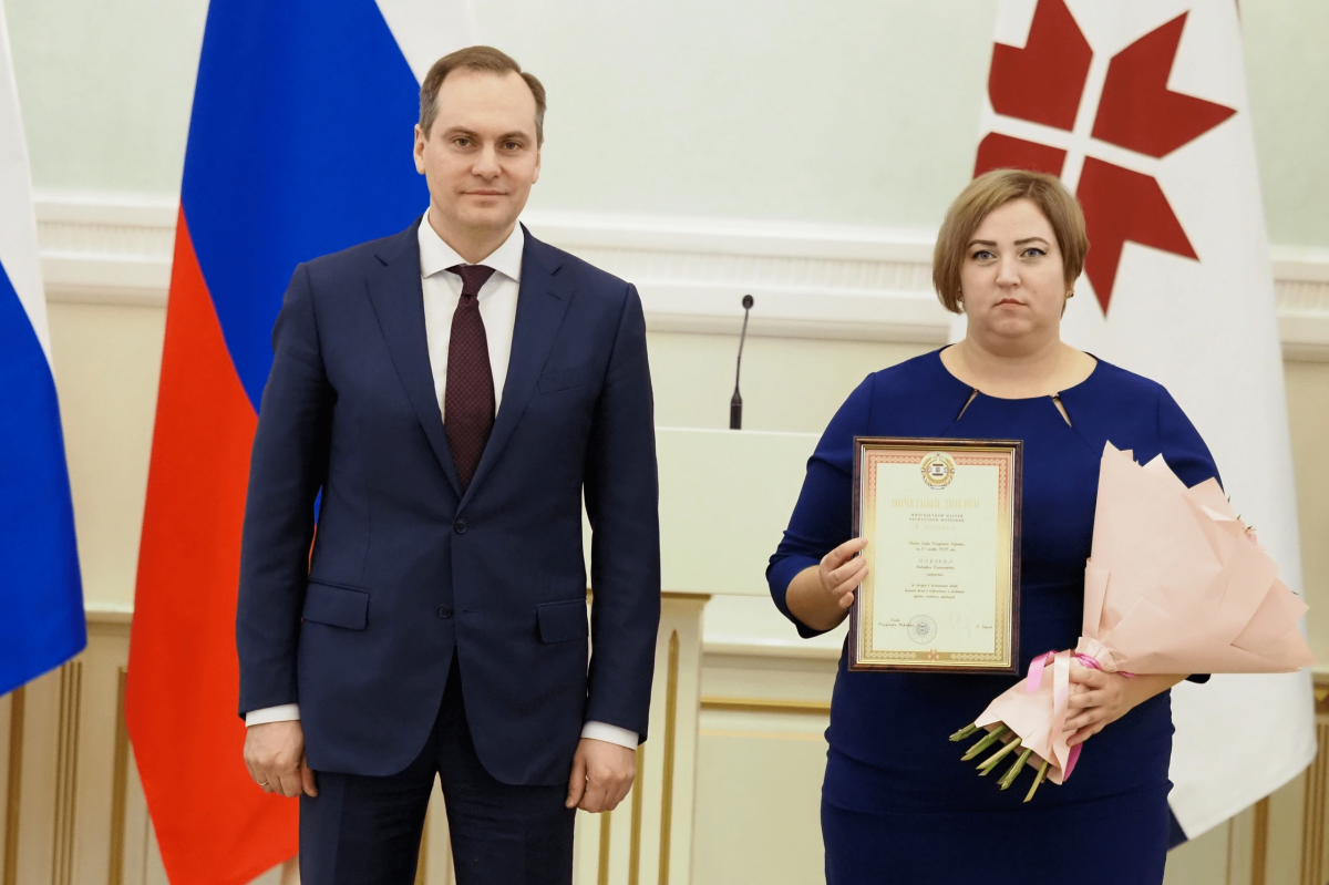 Глава Мордовии Артём Здунов поздравил женщин республики с Днем матери