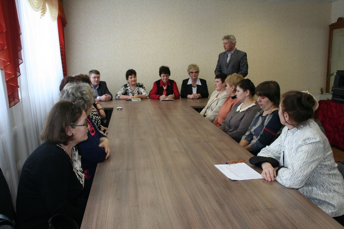 Обучающие курсы для начинающих слушателей «Основы компьютерной грамотности» набирают обороты в Ичалковском районе.