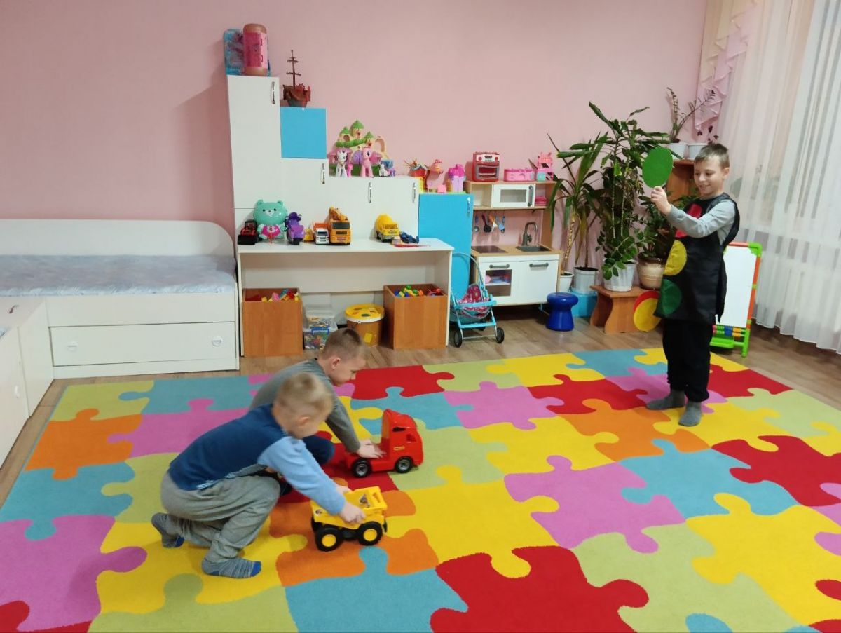 Дорога к безопасности: играем и учимся Дорога к безопасности: играем и учимся