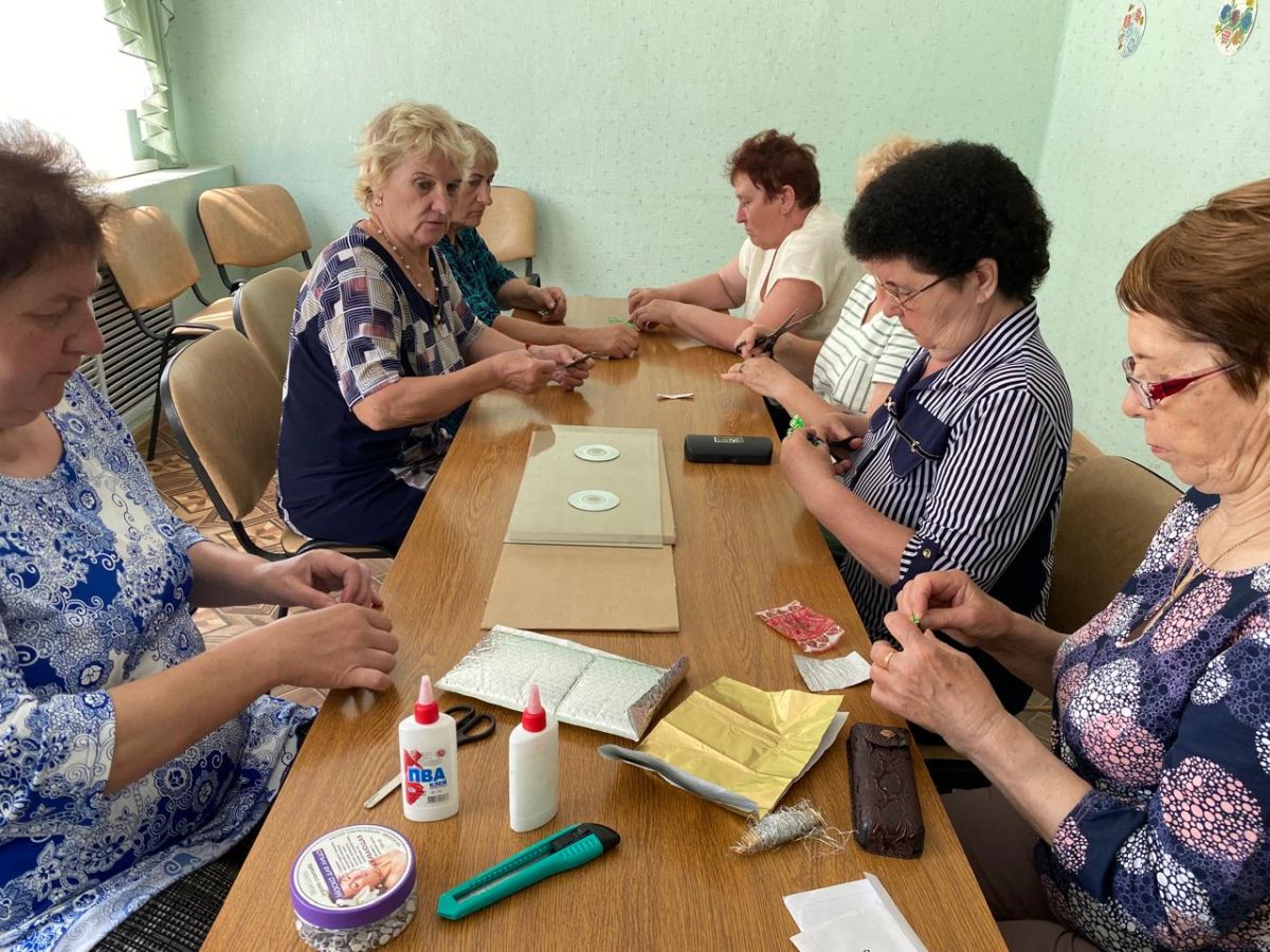 Вторая жизнь ненужных вещей: как пожилые люди творят чудеса из бросового материала Вторая жизнь ненужных вещей: как пожилые люди творят чудеса из бросового материала