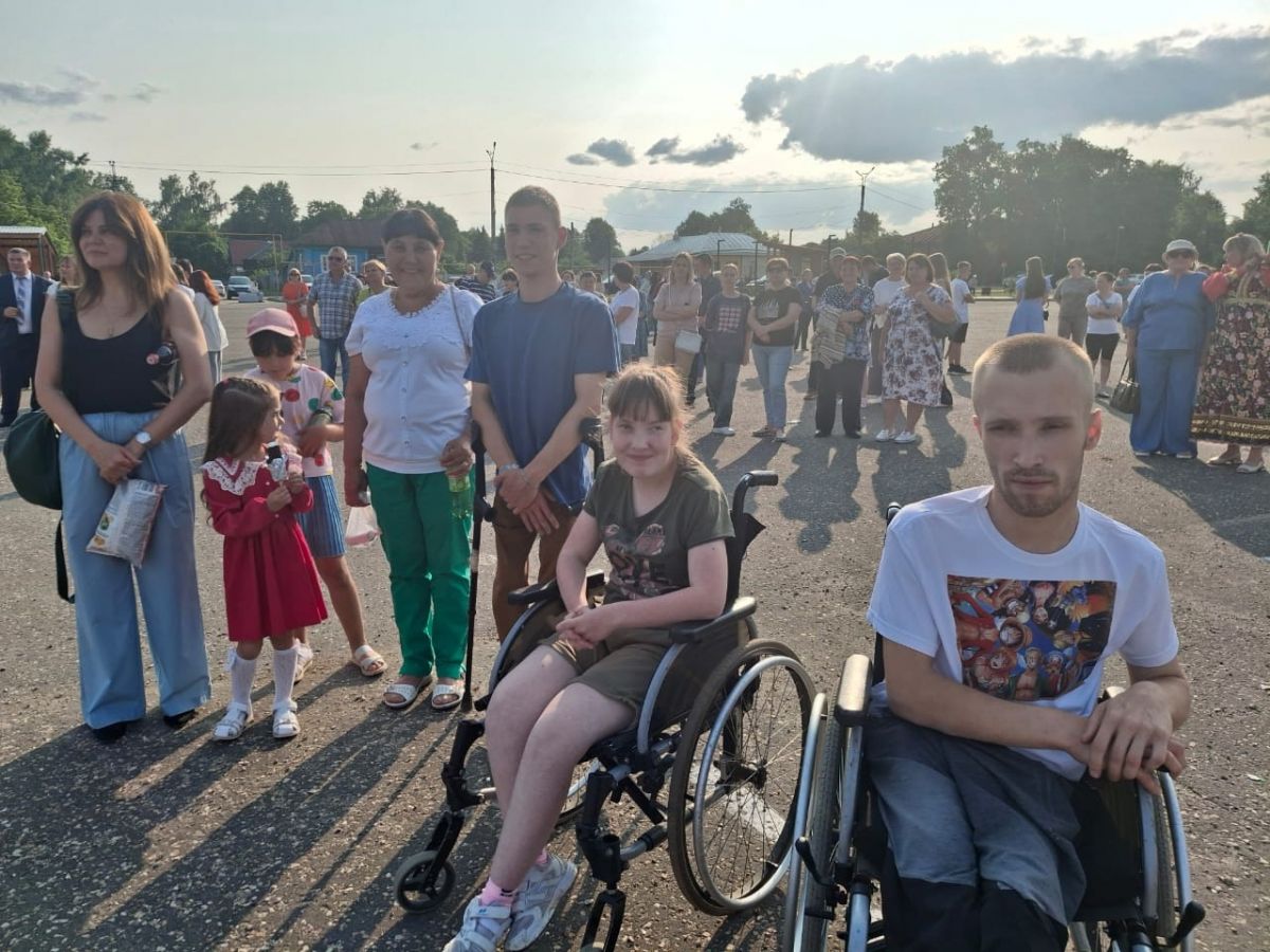 Сегодня наши ребята посетили праздничный концерт, посвящённый Дню России, который прошёл на центральной площади города Темникова