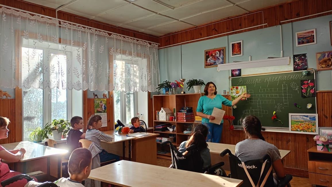 Беседа с элементами викторины "В мире прекрасного" Беседа с элементами викторины "В мире прекрасного"