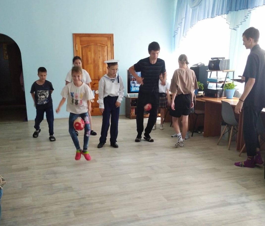 Познавательно-развлекательная программа «Свистать всех на верх» Познавательно-развлекательная программа «Свистать всех на верх»
