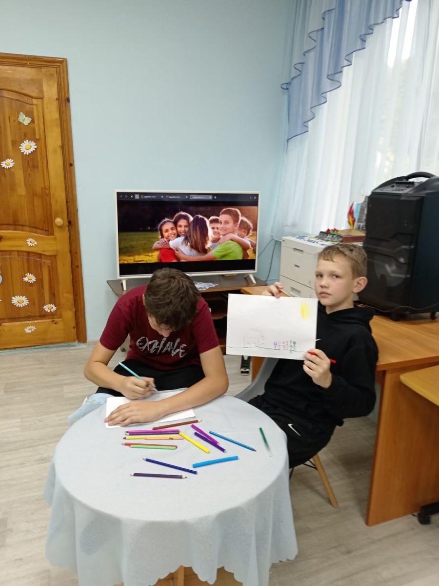 Спортивно – игровая программа «Дружные ребята» Спортивно – игровая программа «Дружные ребята»