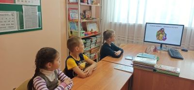 Умные истории «Сказки читаем – финансы изучаем» Умные истории «Сказки читаем – финансы изучаем»