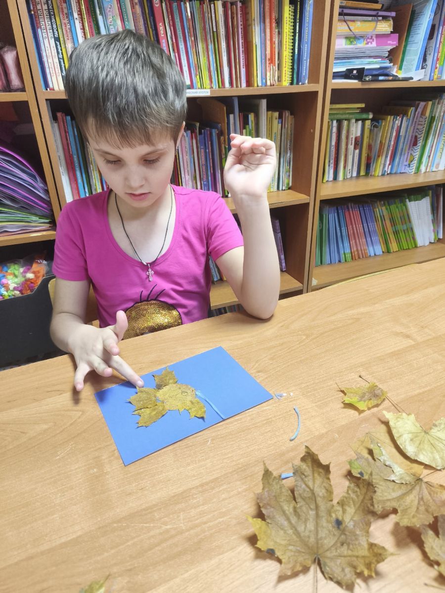 Аппликация рыбка из листьев Аппликация рыбка из листьев