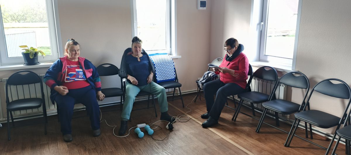 Социальный выезд в Нароватовский сельский клуб: забота о старшем поколении