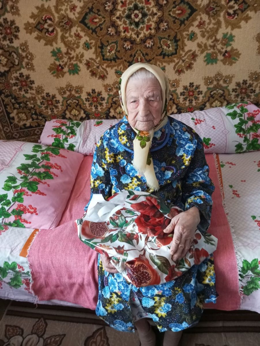 В рамках Плана реализации федерального партийного проекта «Старшее поколение» и      месячника пожилых людей специалистами учреждения был осуществлен выезд мобильной бригады