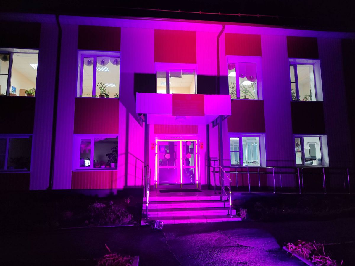 #МнеНефиолетово