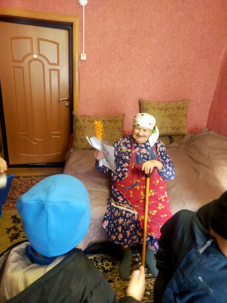 Вы — наше бесценное богатство, кладезь мудрости и жизненного опыта!