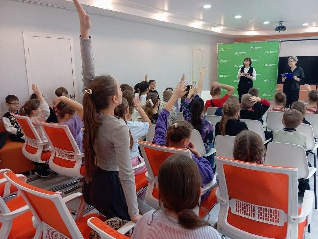 Конкурсно - игровая программа "Краски осени" Конкурсно - игровая программа "Краски осени"