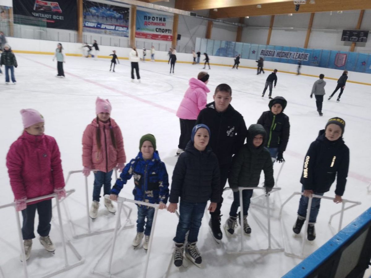 Незабываемый день воспитанников приюта "Надежда" в Ледовом дворце