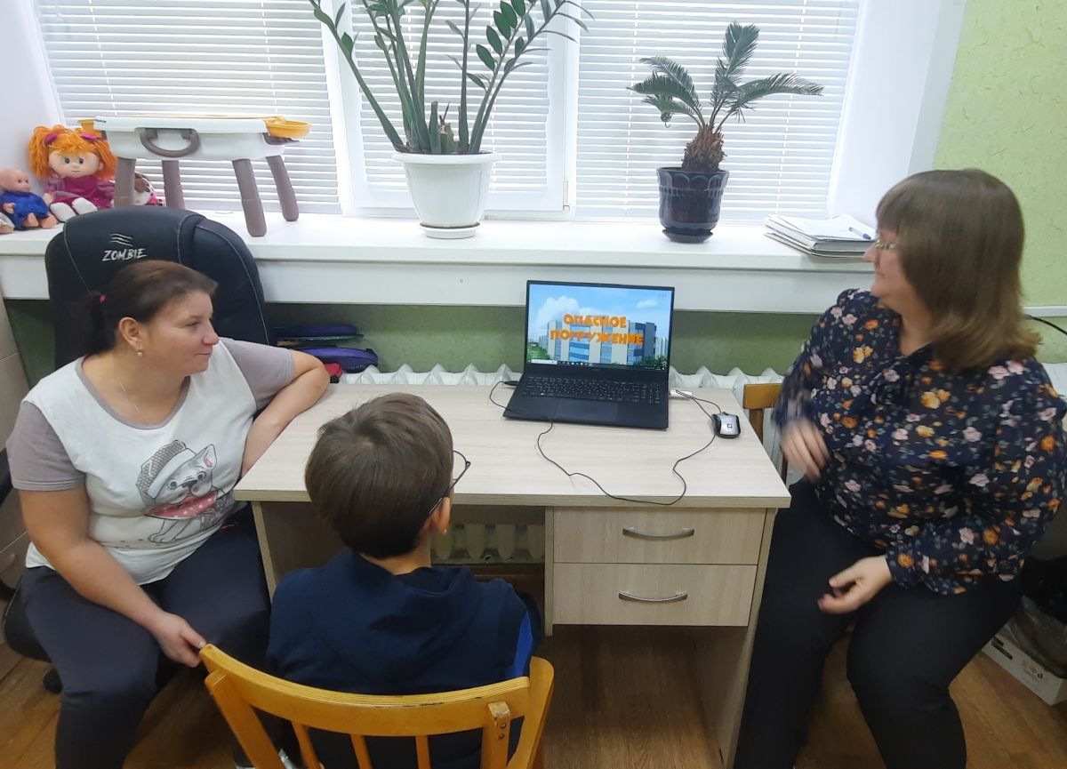 Занятия с семьями с детьми в Семейной мастерской