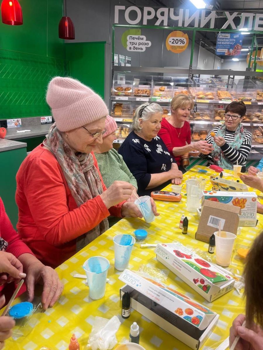 Мастер-класс по мыловарению для посетителей Отделения дневного пребывания граждан пожилого возраста и инвалидов ГКУ "СЗН по Ичалковскому району РМ»