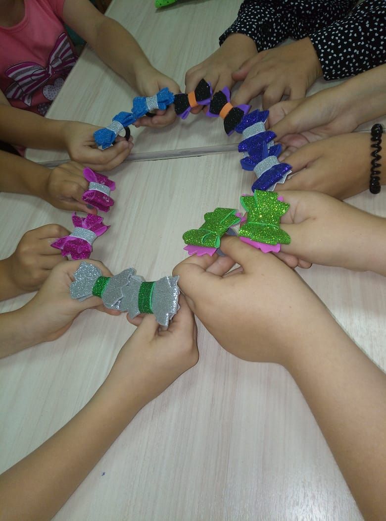 Творческий мастер-класс « Волшебные бантики» в Семейной мастерской