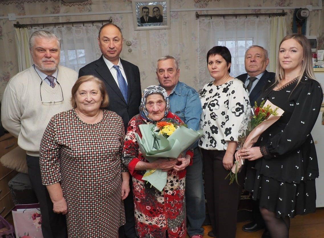 Юбиляр декабря