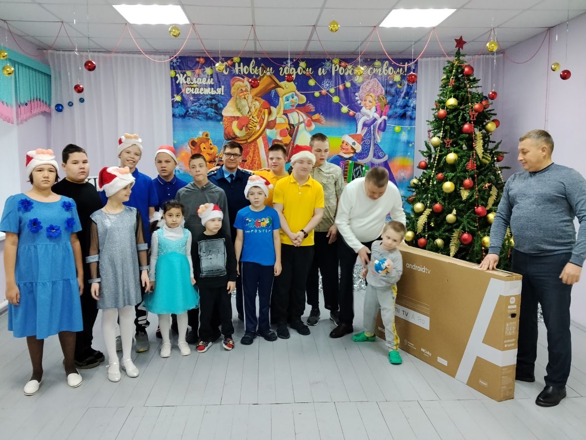 18 декабря Детское отделение Потьминского психоневрологического интерната посетили представители прокуратуры Мордовии