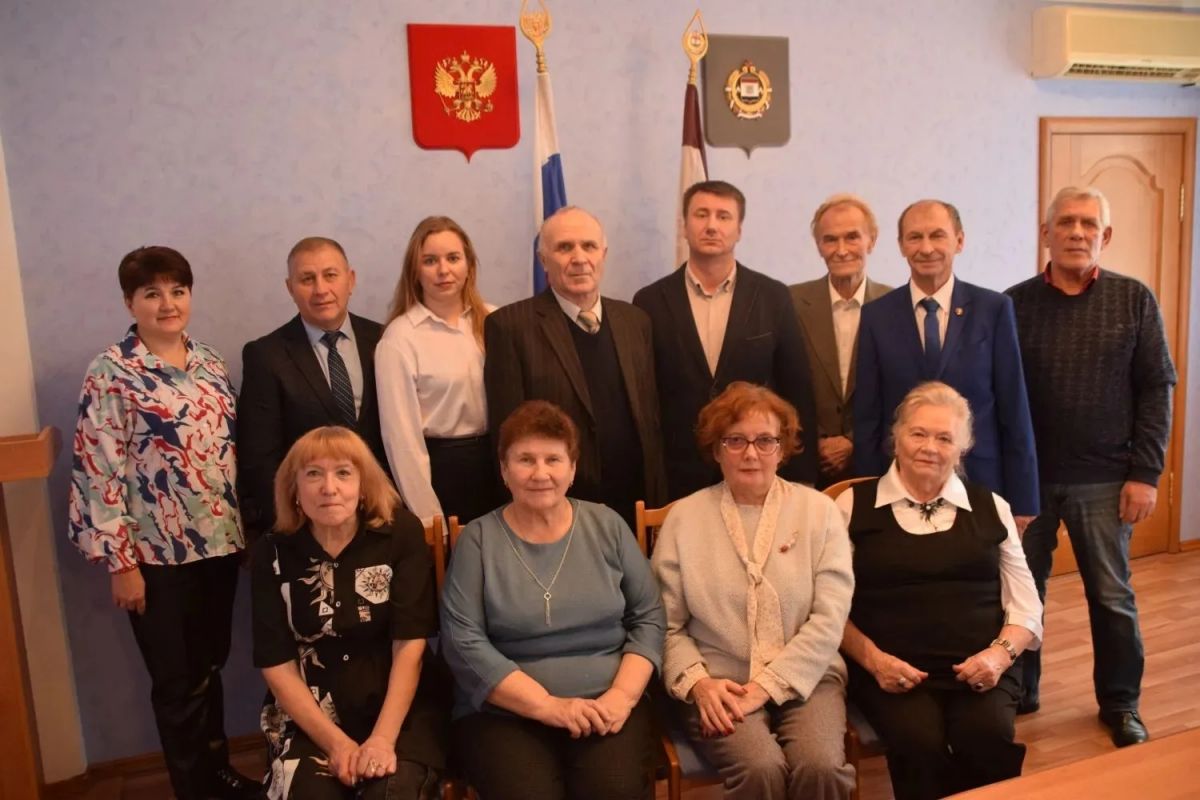 Сегодня в администрации района прошла встреча главы Инсарского района Миточкина Алексея Геннадьевича с ветеранами- активистами  района