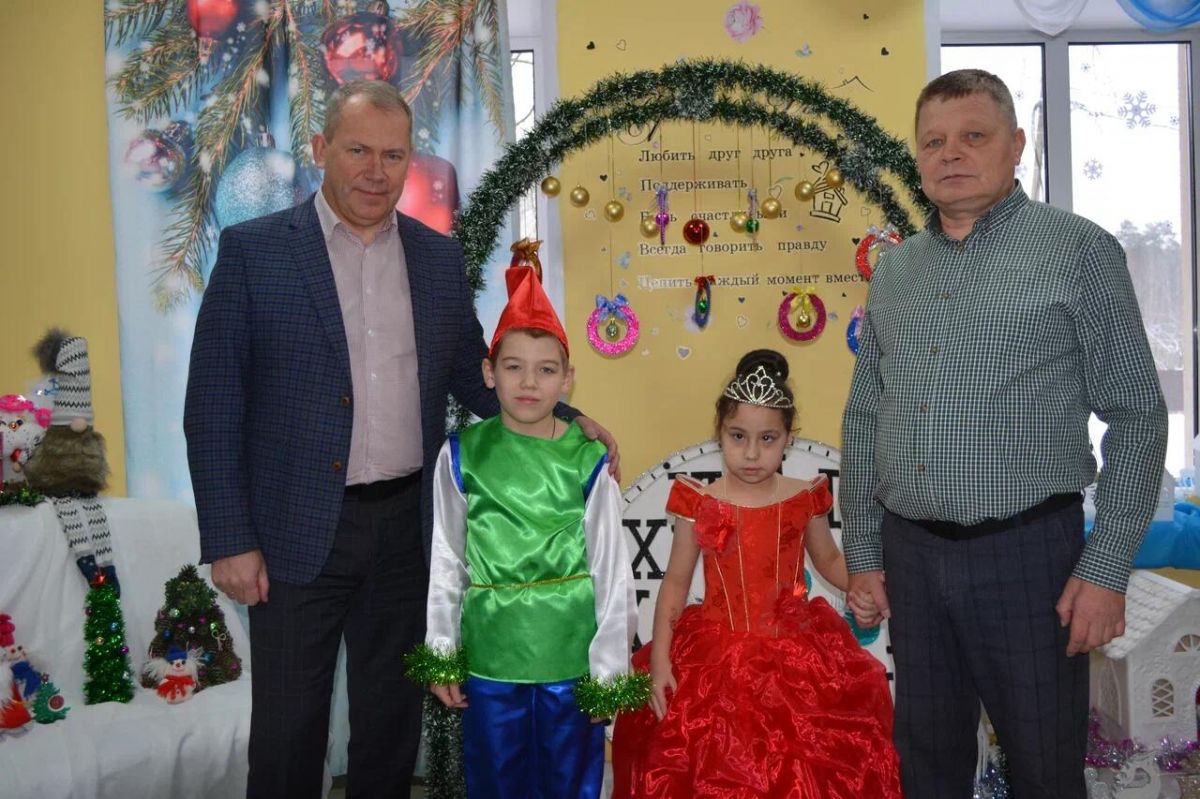 Новогодние поздравления от администрации района