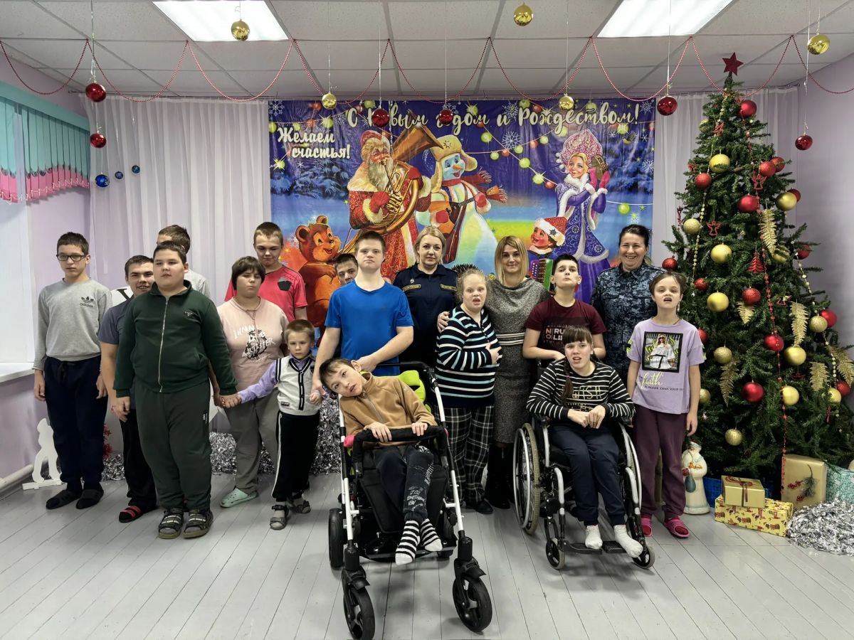 25 декабря в детское отделение нашего интерната приезжали гости из ФКУ ИК-18 УФСИН России по Республике Мордовия со сладкими подарками к Новому году