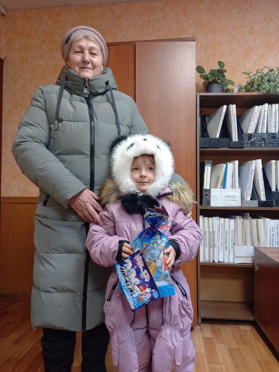 Продолжается выдача новогодних подарков от Главы Республики Мордовия