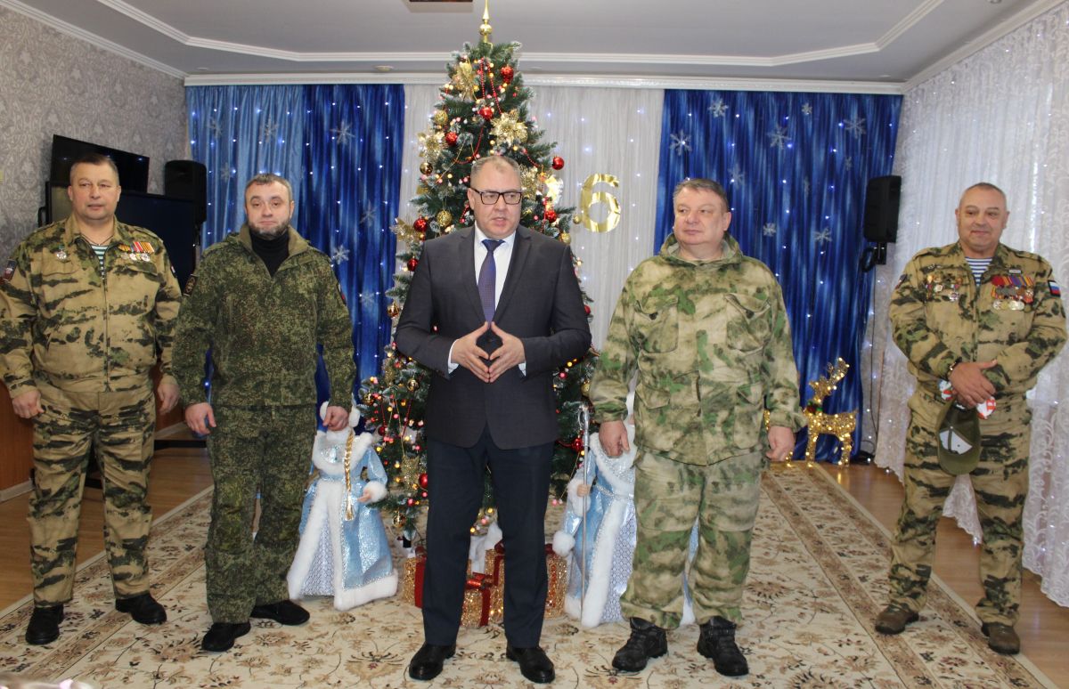 Новогодние  подарки от ветеранов  СВО