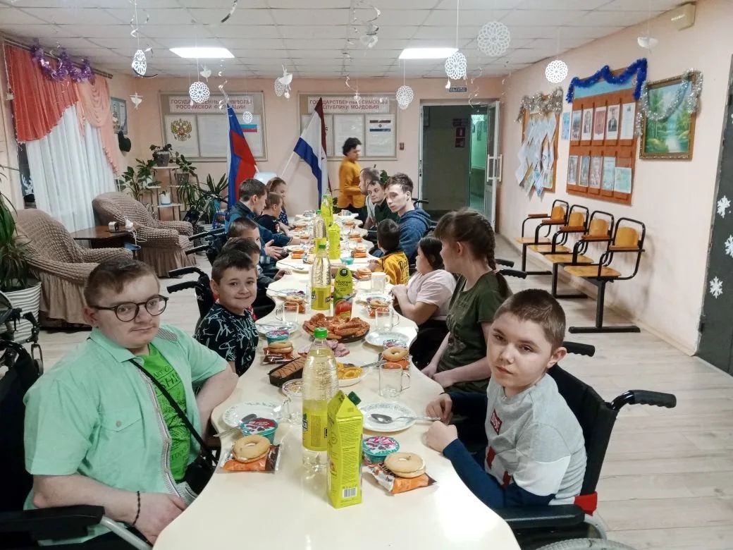 В чудесный зимний вечер, в светлый праздник Рождества, в стенах Темниковского детского дома интерната царила особая атмосфера &mdash; тёплая, душевная, по настоящему праздничная