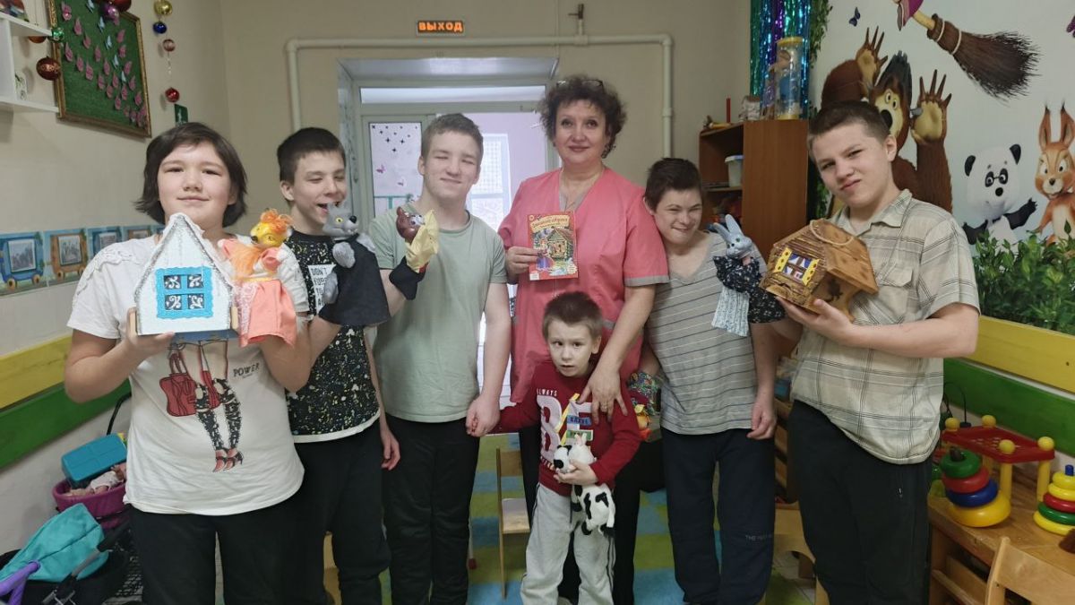 Обыгрование сказки "Заячья избушка"