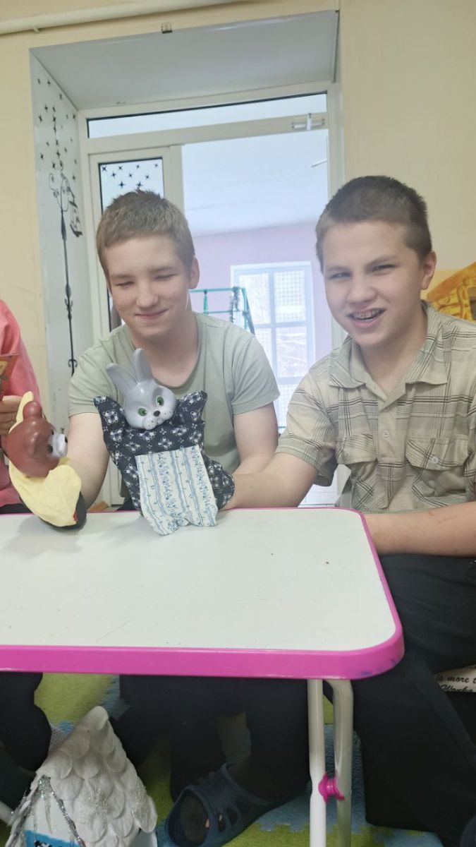 Демонстрация сказки "Заячья избушка"