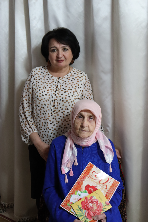 Поздравляем со 90-летним юбилеем!