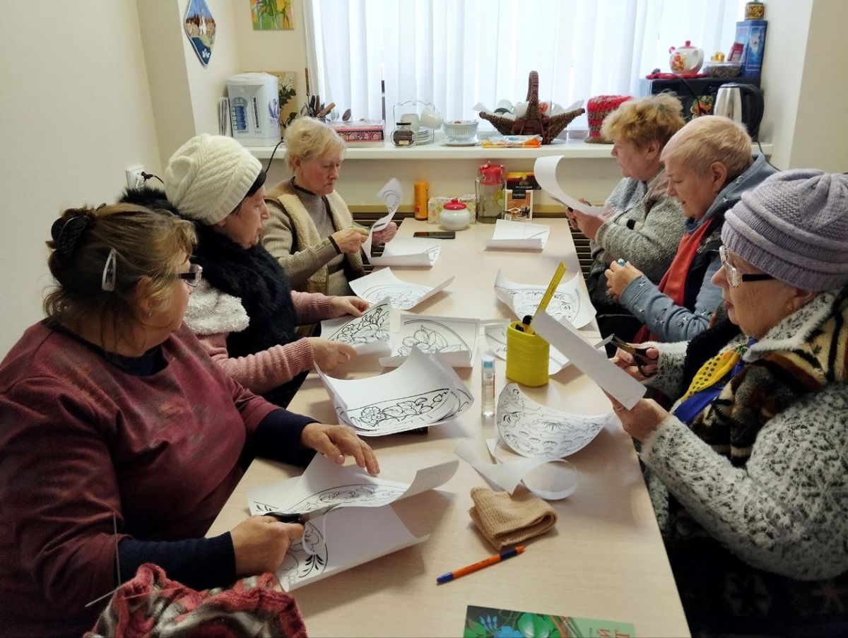 О занятиях с гражданами пожилого возраста