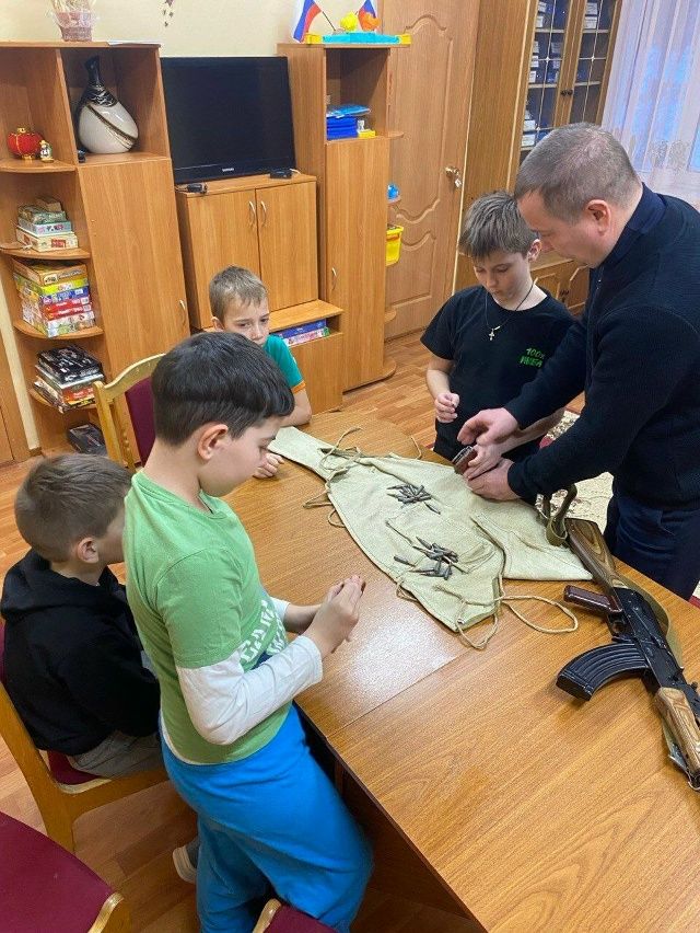 "Легенда в руках: АК-74"